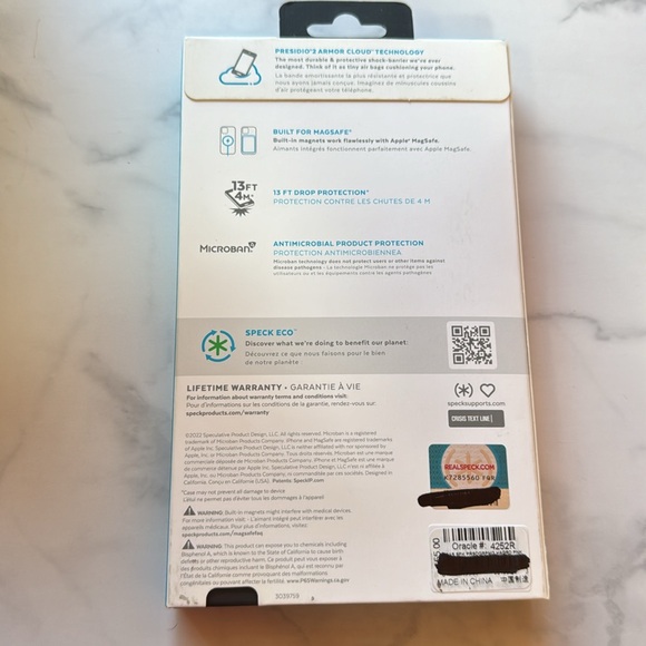 Speck case for iPhone - Picture 4 of 4